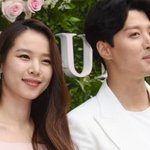 이혼 5년 만에 16세 연하 배우 강해<b>림</b>과 열애…“행복하다” 소감