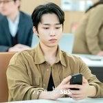 <b>사계</b>의봄 더크라운 비주얼도 장난아니다