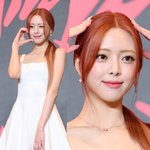 '막내 온 탑' <b>ITZY</b> 유나, 대학축제 휩쓸고 온 여신 미모