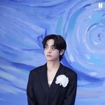 방탄 MOTS: <b>ON</b>:E 컨셉 포토북 뷔