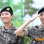 셀프 색소폰 연주까지…방탄소년단 <b>RM</b> 뷔 드디어 전역 “괴로운 일도...