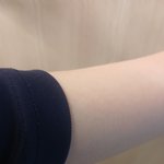 나 <b>팔뚝</b>살 개많음ㅠㅠ