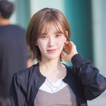 ‘여친짤 포즈 마스터 완디’ (웬디의 영스트리트 출근길) [<b>HD</b>포토]