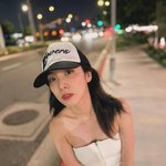 대학생이래도 믿겠네…산다라박, 최강 동안 비주얼로 <b>LA</b>서 힐링 중