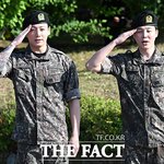 신고' 하는 BTS 정국-지민...'아미 품으로' [<b>TF</b>사진관]