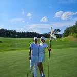 최여진, 김재욱과 골프장서 초밀착 스킨십..깨 쏟아지는 신혼부부