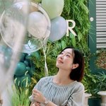 레이디제인, 초호화 베이비 샤워에 감격…만삭에도 <b>늘씬</b> "감동적이야"