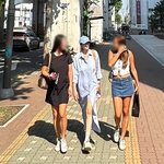 김혜수, 길거리 자유롭게 활보..젓가락 각선미에 감탄만