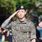 하루 차이인데 너무 달랐던 <b>전역날</b> 분위기