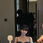 “은은한 미소, 여름을 입다”…김소현, 태국 셋업→청량한 반전 비주얼