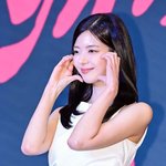 JYP 재계약 그린라이트?..<b>리아</b> "많이 애써주셨다" (용타로)