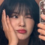 “왼손 볼에 가만히 기대어”…이광수 이선빈, 초여름 저녁→싱그러운...