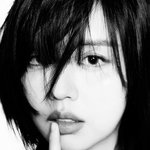 평소와 <b>달리</b> 느낌 색다른 김소현 화보 컷