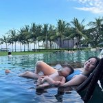 이유영, 수영복 입고 <b>물속</b> 육아‥천사같은 딸 미모에 임지연도 감탄