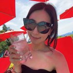 ‘이필모’ 서수연, 끈 없는 수영복 자태도 <b>우아</b>‥애둘맘의 날씬 몸매