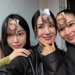 엄정화도 <b>아미</b>였네…제이홉 콘서트서 헤이즈·아이린과 함께 뽐낸 '팬심'