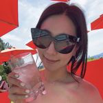 맘 맞아?…블랙 수영복+고급 선글라스 ‘완벽 조합’ [<b>MD</b>스타]