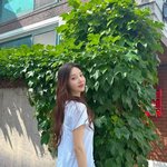 크러쉬 조이, 여름이 퍼스널<b>컬러</b>...심플한 화이트 원피스 하나로...