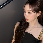 윈터 이 사진들을 왜 <b>버블</b>에 보내지