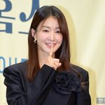 이혼 후 첫 공식석상…"'살<b>롱드</b>홈즈' 할 수 있어 다행이었다"