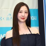 '살롱 드 홈즈' 감독 “김다솜, 씨스타인줄 몰랐다…알 깨고 나올...
