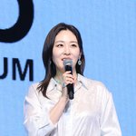 [포토]신아영, ‘아일릿 쇼케이스’ 시작합니다