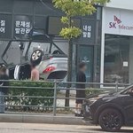 [속보] 기흥역 인근서 <b>SUV</b> 상가 충돌 여성 3명 부상