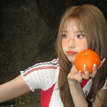 셀카 한 장에 여름이 담겼다…송하영, <b>생기</b> 넘치는 근황 공개