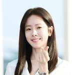 한지민 ‘사랑스러운 손하트’ [<b>MK</b>포토]