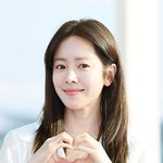 ‘최정훈’ 한지민 ‘사랑스러운 손하트’ [<b>MK</b>포토]