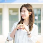 [T포토] 한지민 '공항에 뜬 애교 요정'