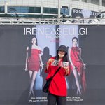 “<b>효능</b>을 나열하며 미소”…박규리, 아이린슬기 콘서트 현장→팬심 가득...