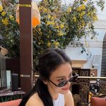 송혜교, 확 달라진 분위기..헤어 <b>피스</b>로 완성한 레전드 스타일링