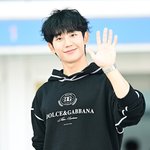 [현장포토] "설렘가득, 눈맞춤"…정해인, <b>스윗</b>한 출국