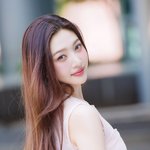 크러쉬 조이, ‘복숭아 공주의 등장’ (<b>동물</b>농장 출근길) [HD포토]