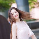 레드벨벳 크러쉬 조이, ‘춤추는 공주’ (<b>동물</b>농장 출근길) [HD포토]