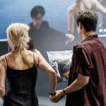 운동 자극되는 60대 K-여배우의 등 근육