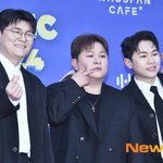 뭐냔 말이야’ 데모 특이해 끌려, 가이드가 <b>AI</b> 목소리”(12시엔)