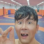 윤형빈, 밴쯔와 '<b>유튜브</b> 삭제' 걸린 경기 앞두고 부상 "앞니...