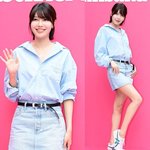 [어케생각해] 수영, 청청입고 런웨이 장악… 핑크 벽 앞 데일리룩...