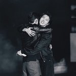 방탄소년단 제이홉, 월드투어 앙코르 무대서 조이 크러쉬와 하모니...