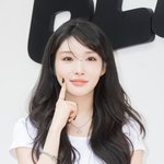 [현장포토] "콕 찍어, <b>청아</b>해"...청하, 청량 여름여신