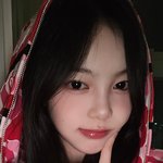 <b>이안</b> 셀카 어디 많이 올라오냐?