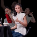 제니 핫<b>원즈</b> 나와서 밈짤 많이 만들고 가네ㅋㅋㅋㅋㅋ