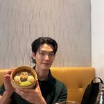 김우빈, 신민아 앞에선 이런 모습?…<b>남친미</b>의 정석