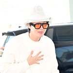 [현장포토] "심장이 쿵!"…제이홉, 순백의 <b>슈스</b>