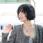 <b>힙한</b>건 다 하네…나나, 전신타투 지우더니 파격 '노브라 패션' [엑's...