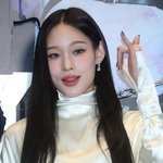 ‘재벌돌’ 애니, 올화이트 패션으로 포토월 장악