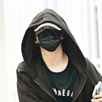 [현장포토] "비주얼은, 쉽니다"…<b>해찬</b>, 카리스마 출국