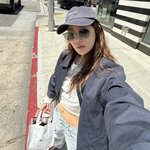 46세 <b>이지아</b> 일상룩, 운동으로 만든 탄탄 배 드러내는 건 필수